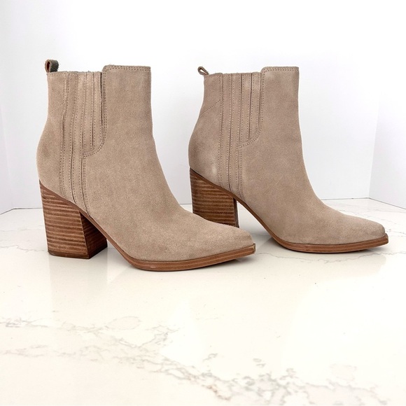 Marc Fisher Suede Heeled Ankle Boot Bootie Pointy Toe Pull On Light Tan Size 7.5 - Picture 4 of 11